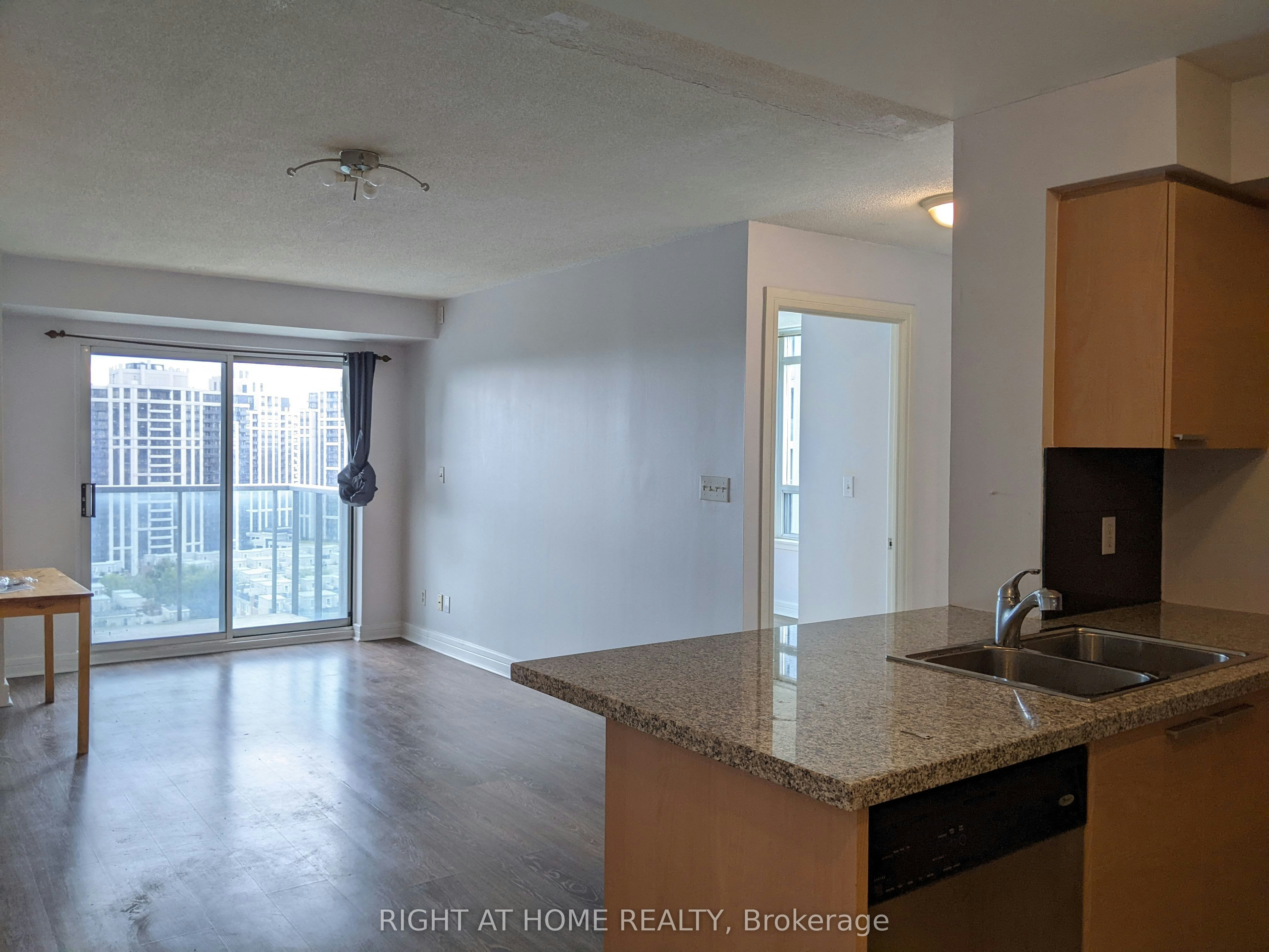 1608-18 Harrison Garden Boulevard, Toronto, ON, M2N 7J7 - 9