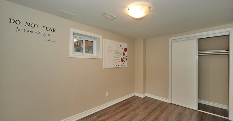 36 Ladner Drive, Toronto, ON, M2J 3Z7 - 2