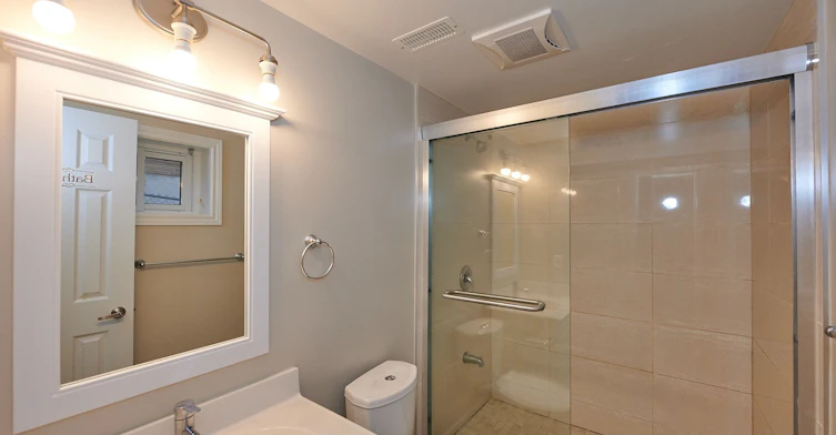 36 Ladner Drive, Toronto, ON, M2J 3Z7 - 3