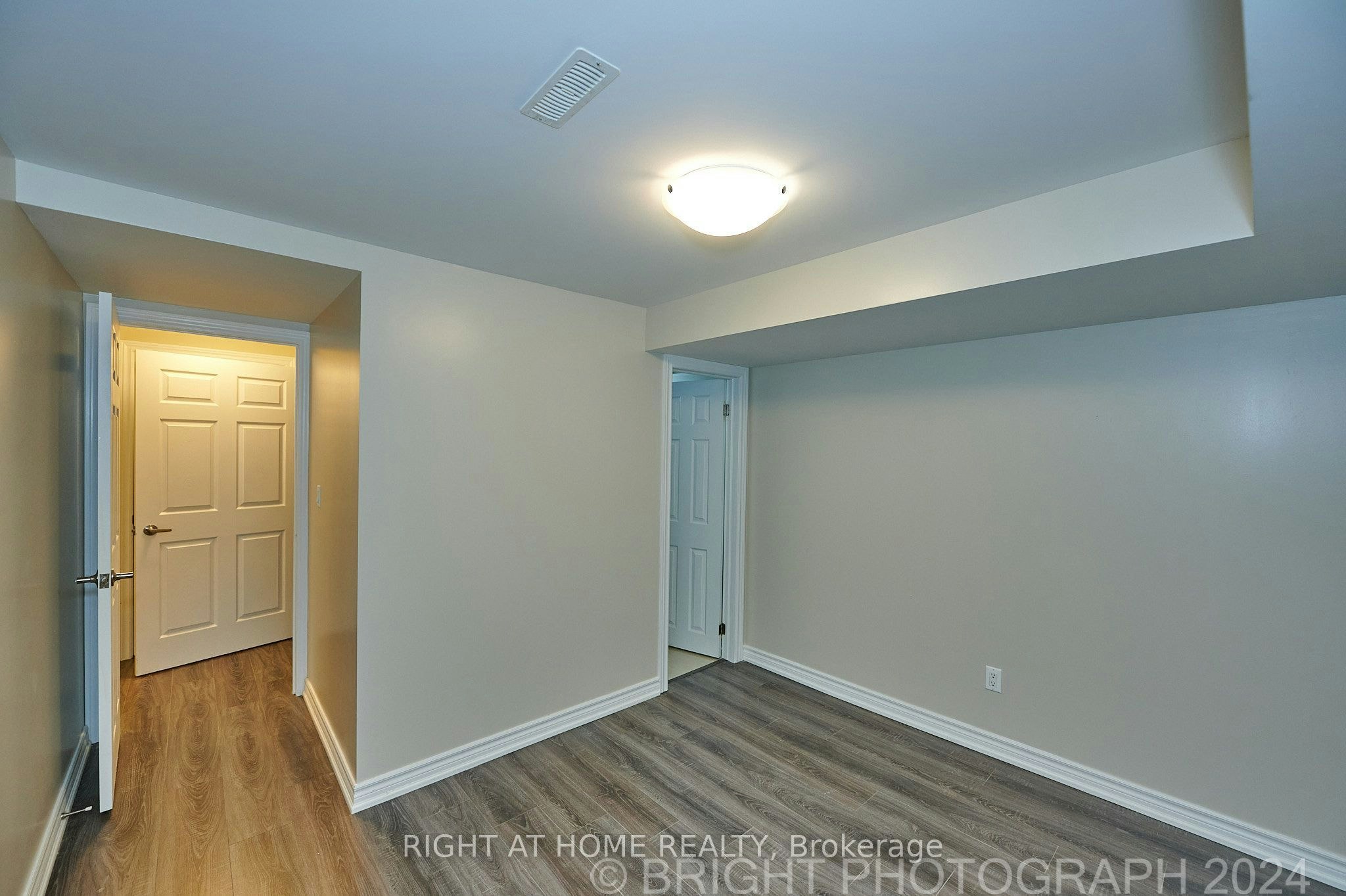 36 Ladner Drive, Toronto, ON, M2J 3Z7 - 8