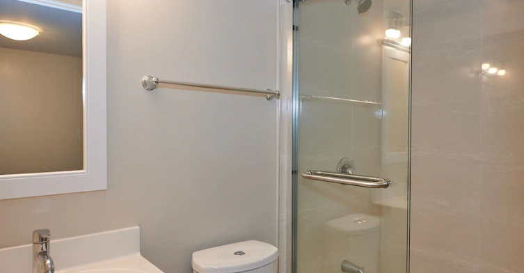 36 Ladner Drive, Toronto, ON, M2J 3Z7 - 4