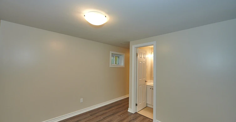 36 Ladner Drive, Toronto, ON, M2J 3Z7 - 5