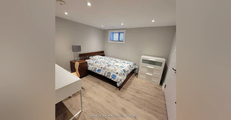 41 Brucewood Crescent, Toronto, ON, M6A 2G7 - 2