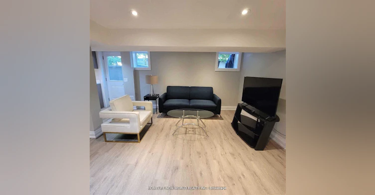 41 Brucewood Crescent, Toronto, ON, M6A 2G7 - 8