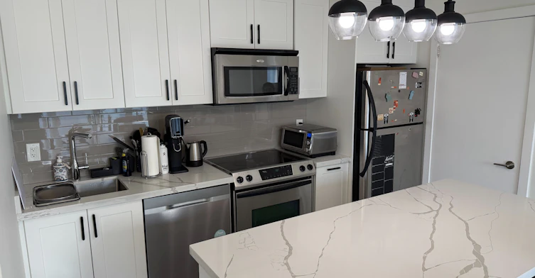 2001-21 Carlton Street, Toronto, ON, M5B 1L3 - 4