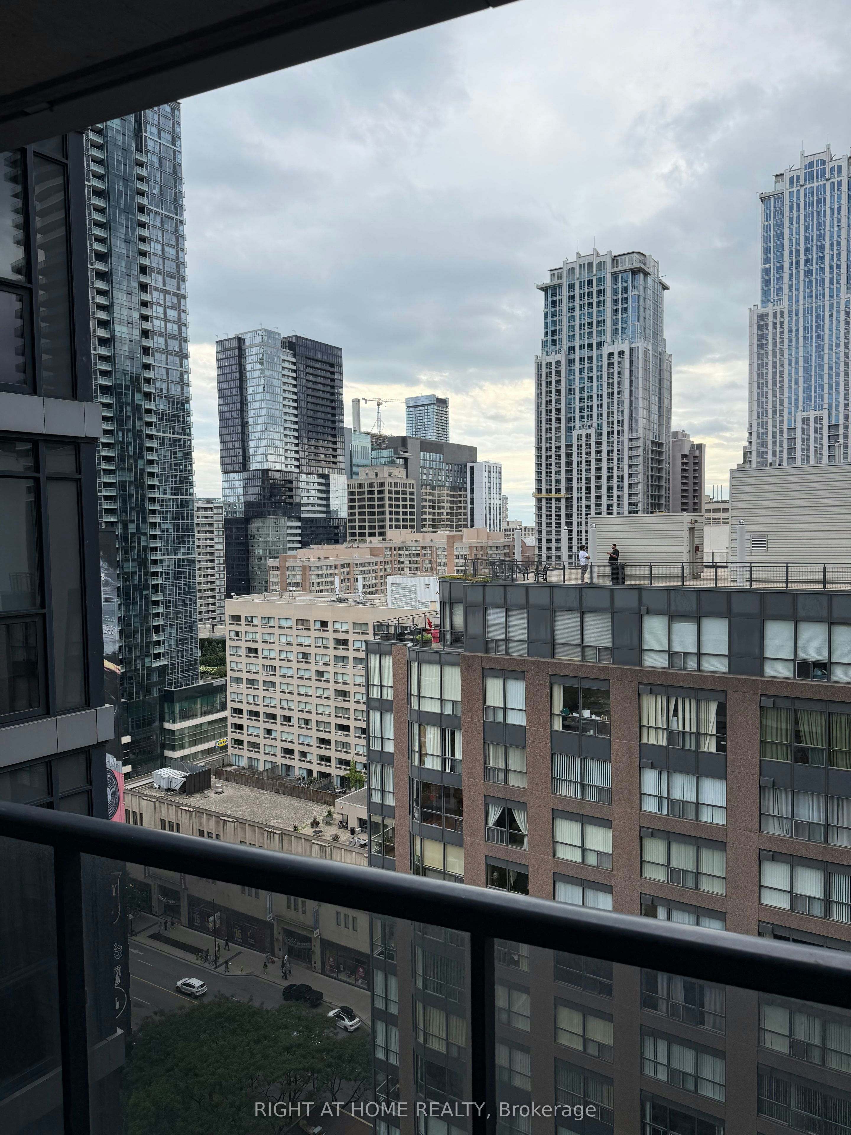 2001-21 Carlton Street, Toronto, ON, M5B 1L3 - 11