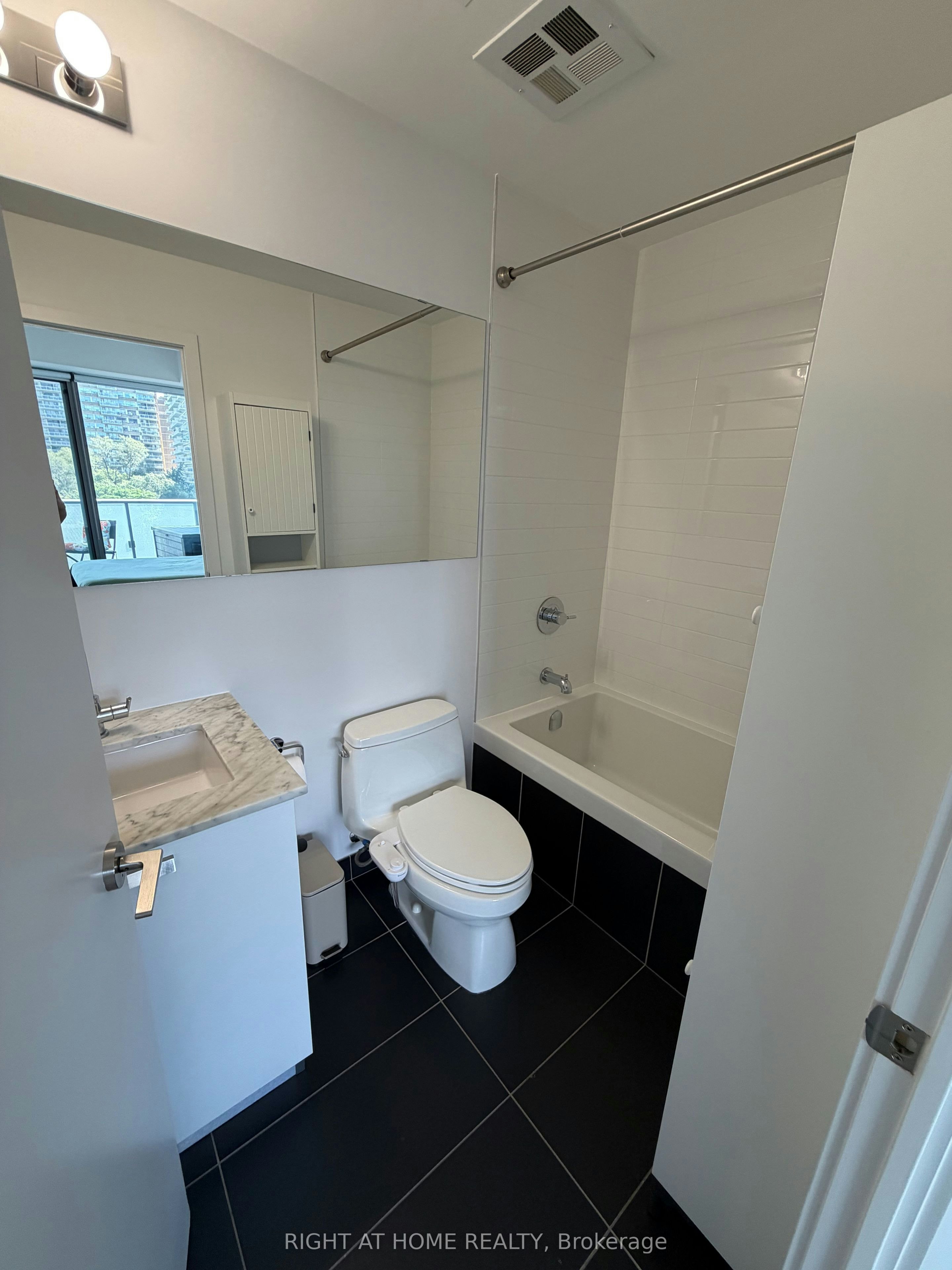 704-1815 Yonge Street, Toronto, ON, M4T 2A4 - 17