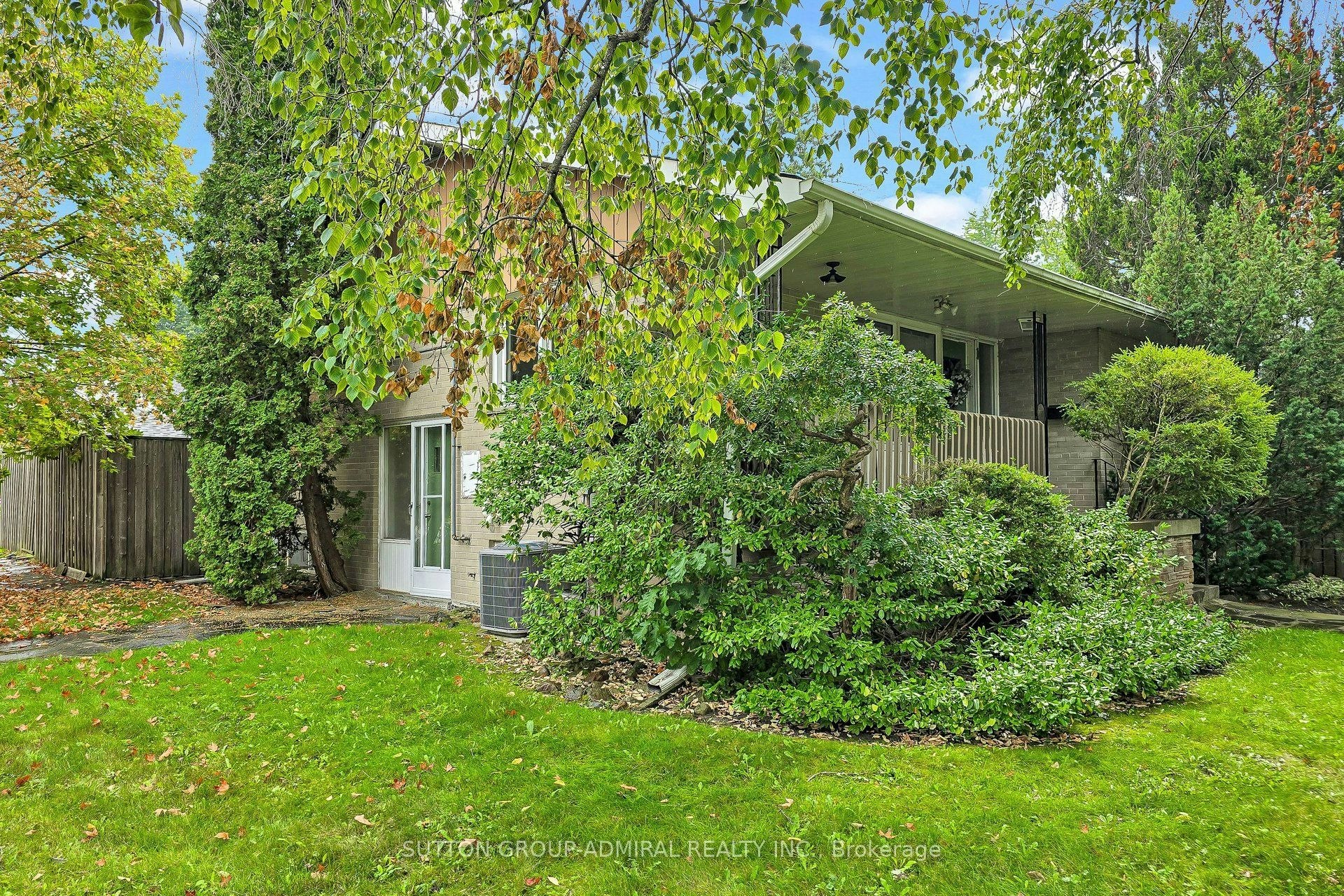 49 Talbot Road, Toronto, ON, M2M 1R7