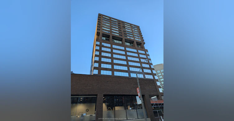 2004-914 Yonge Street, Toronto, ON, M4W 3C8