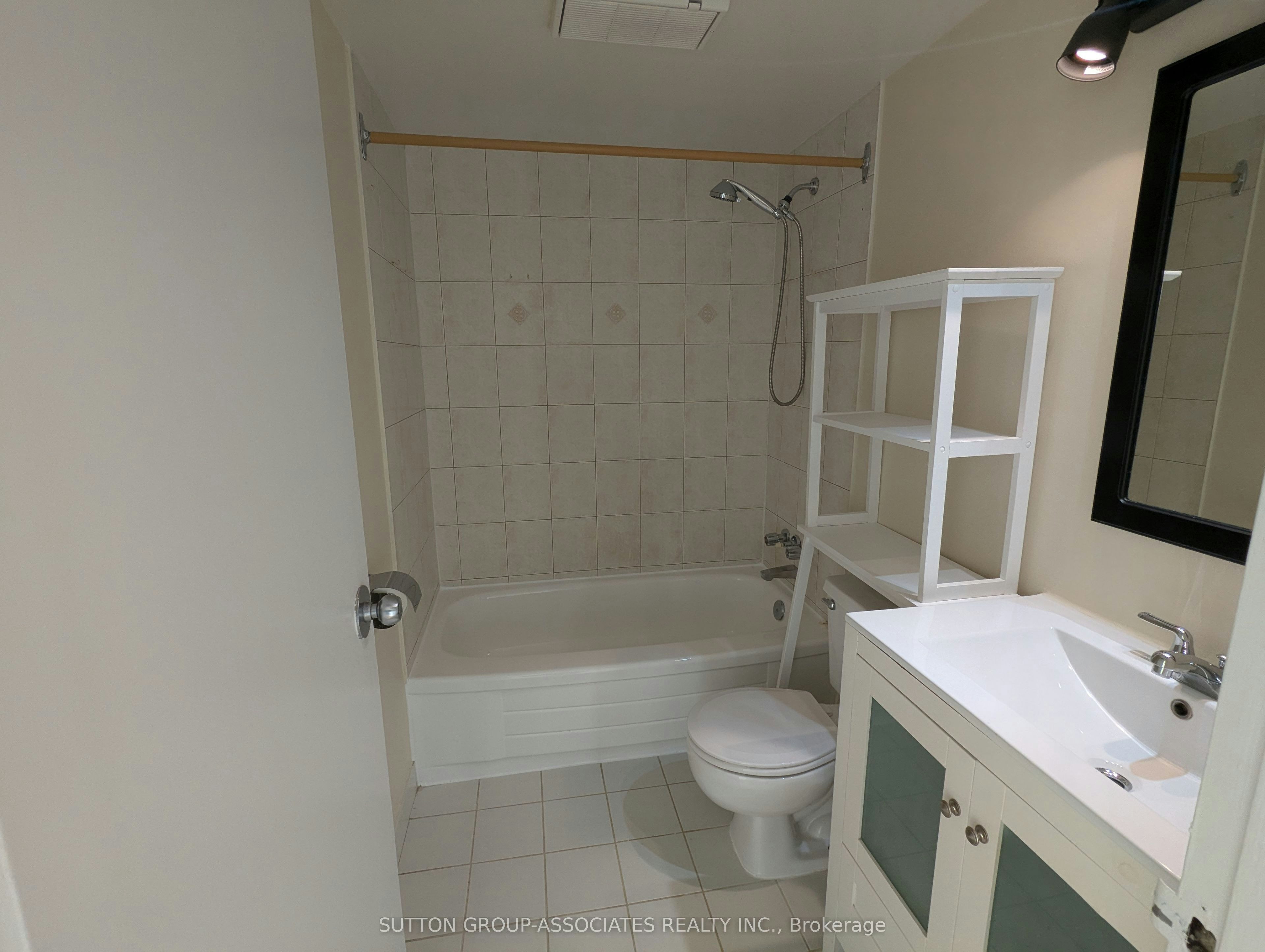 2004-914 Yonge Street, Toronto, ON, M4W 3C8 - 7