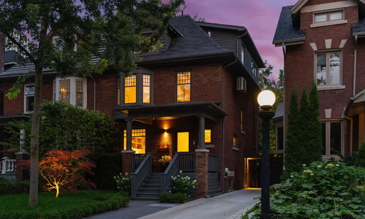 497 Palmerston Boulevard