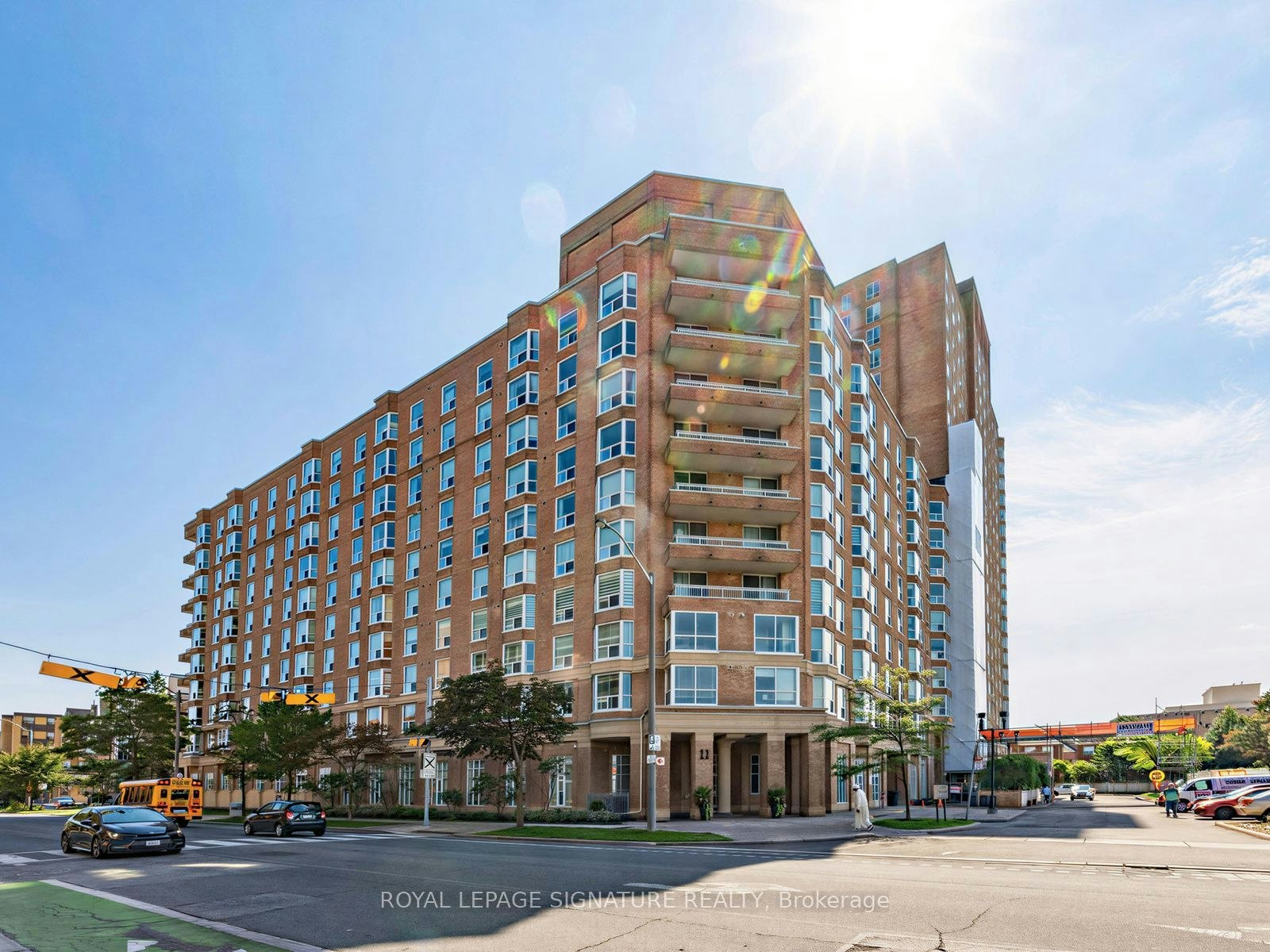 807-11 Thorncliffe Park Drive, Toronto, ON, M4H 1P3