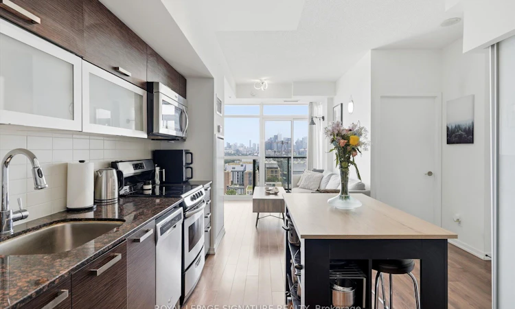 Ph02-68 Abell Street