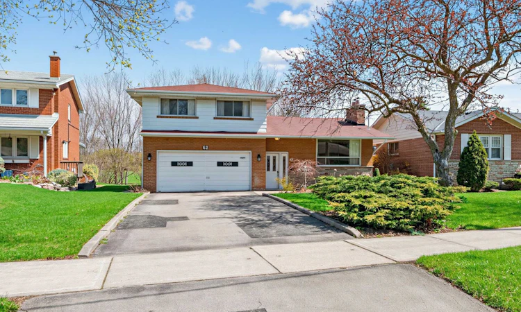 62 Dukinfield Crescent