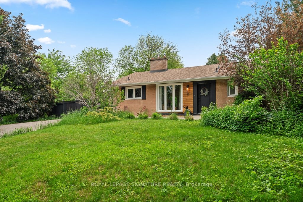 11 Yewfield Crescent