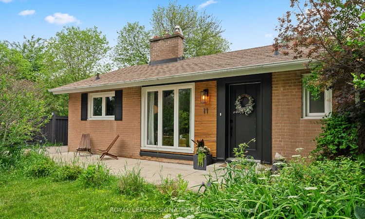 11 Yewfield Crescent