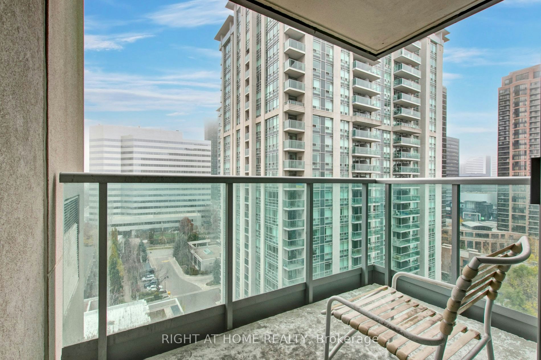 1517-17 Anndale Drive, Toronto, ON, M2N 2W7 - 18