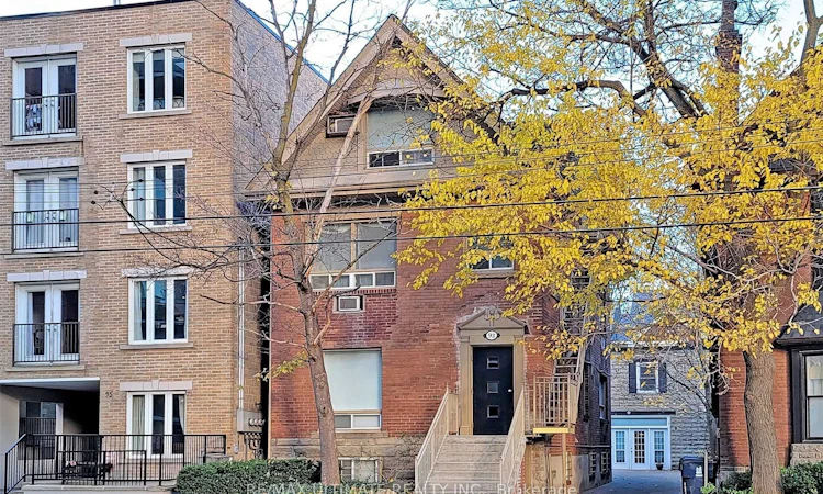 93 Spadina Road