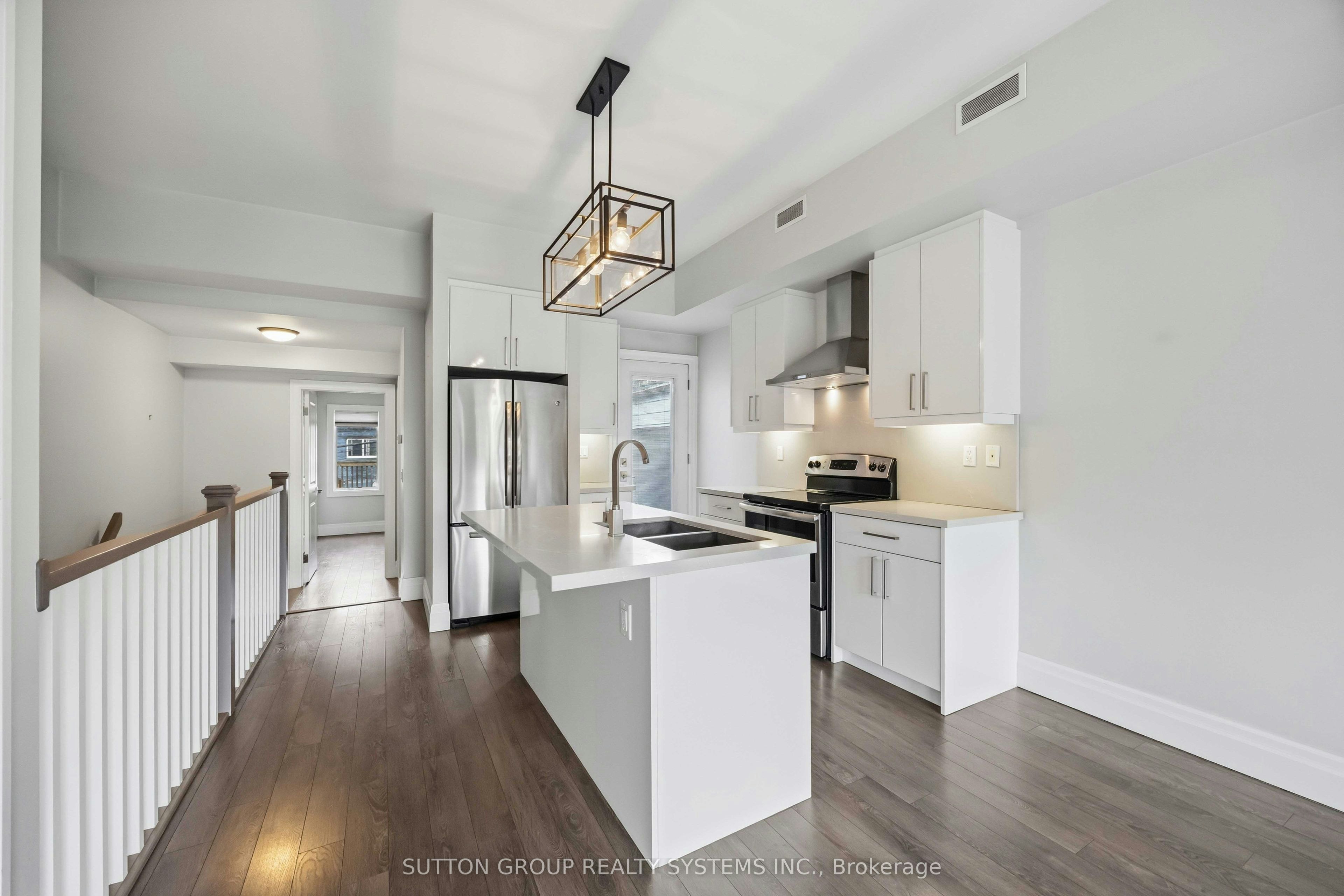 2-726 Richmond Street W, Toronto, ON, M6J 1C5