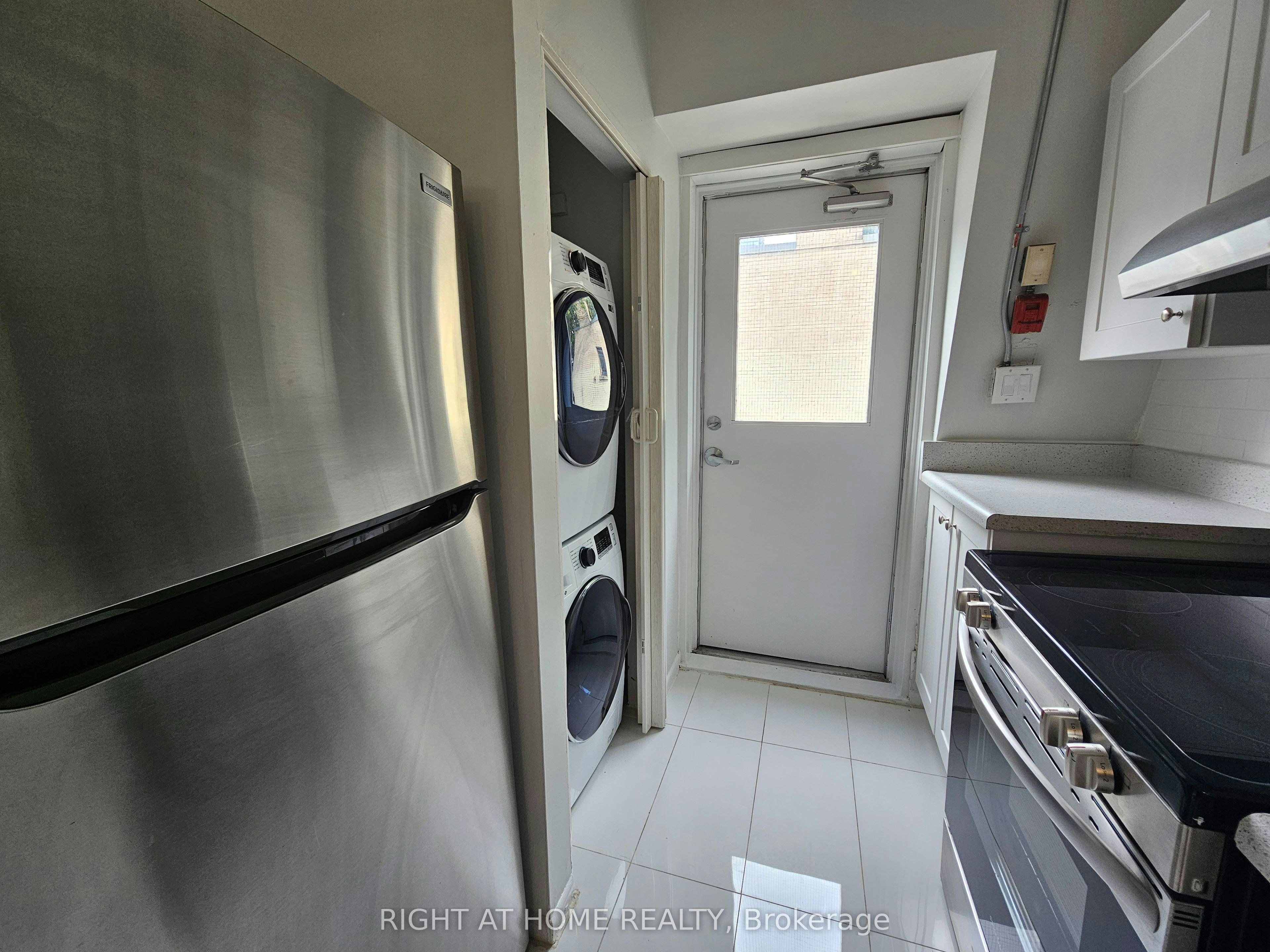 302-505 Church Street, Toronto, ON, M4Y 1H2 - 4