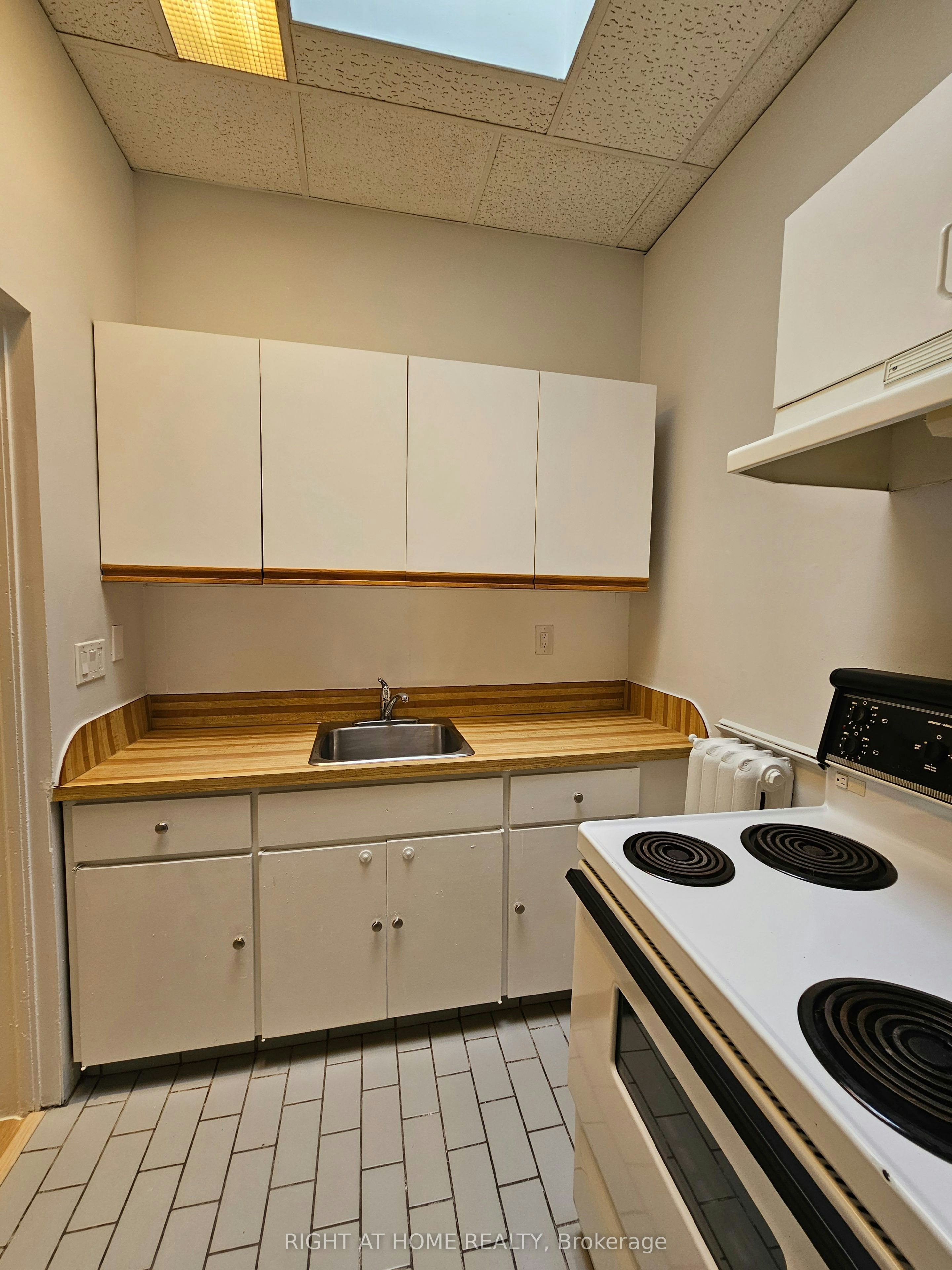 6-516 Yonge Street, Toronto, ON, M4Y 1X9 - 4