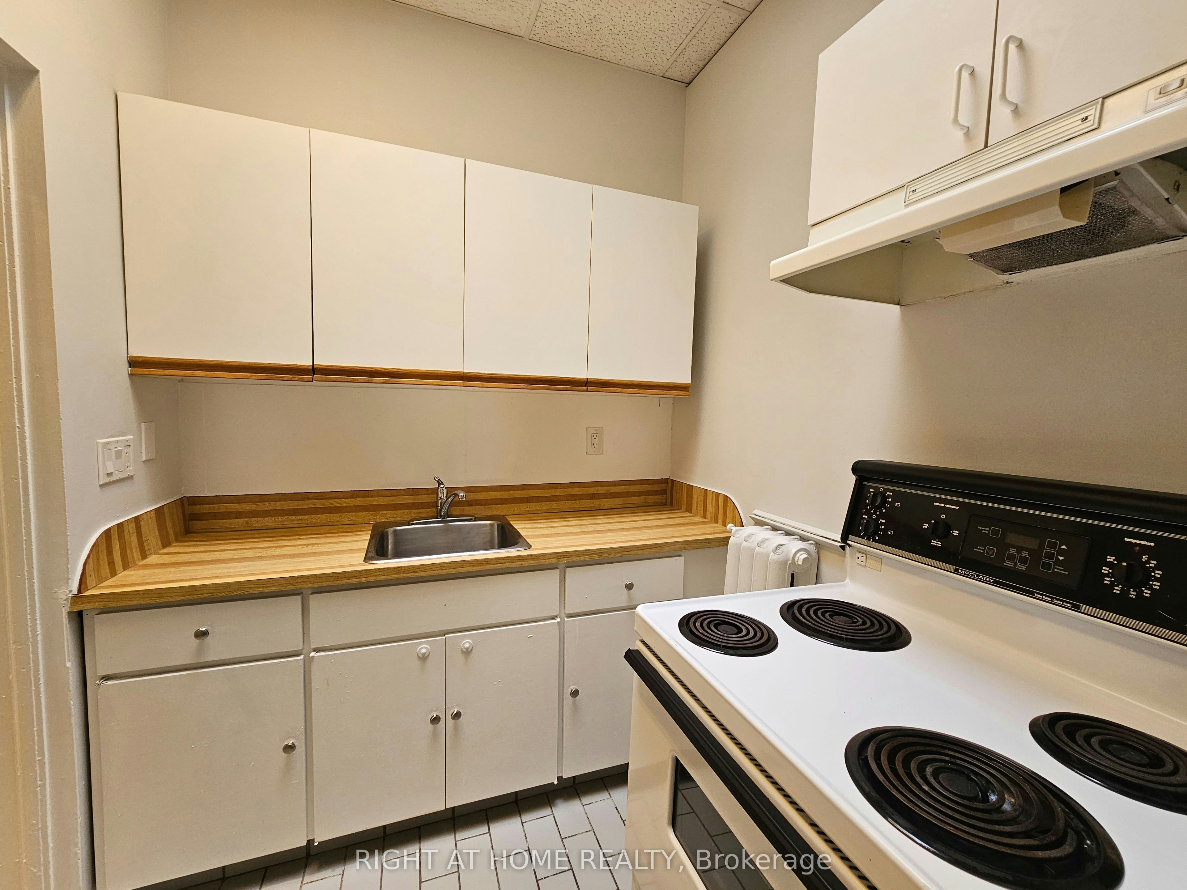 6-516 Yonge Street, Toronto, ON, M4Y 1X9 - 5