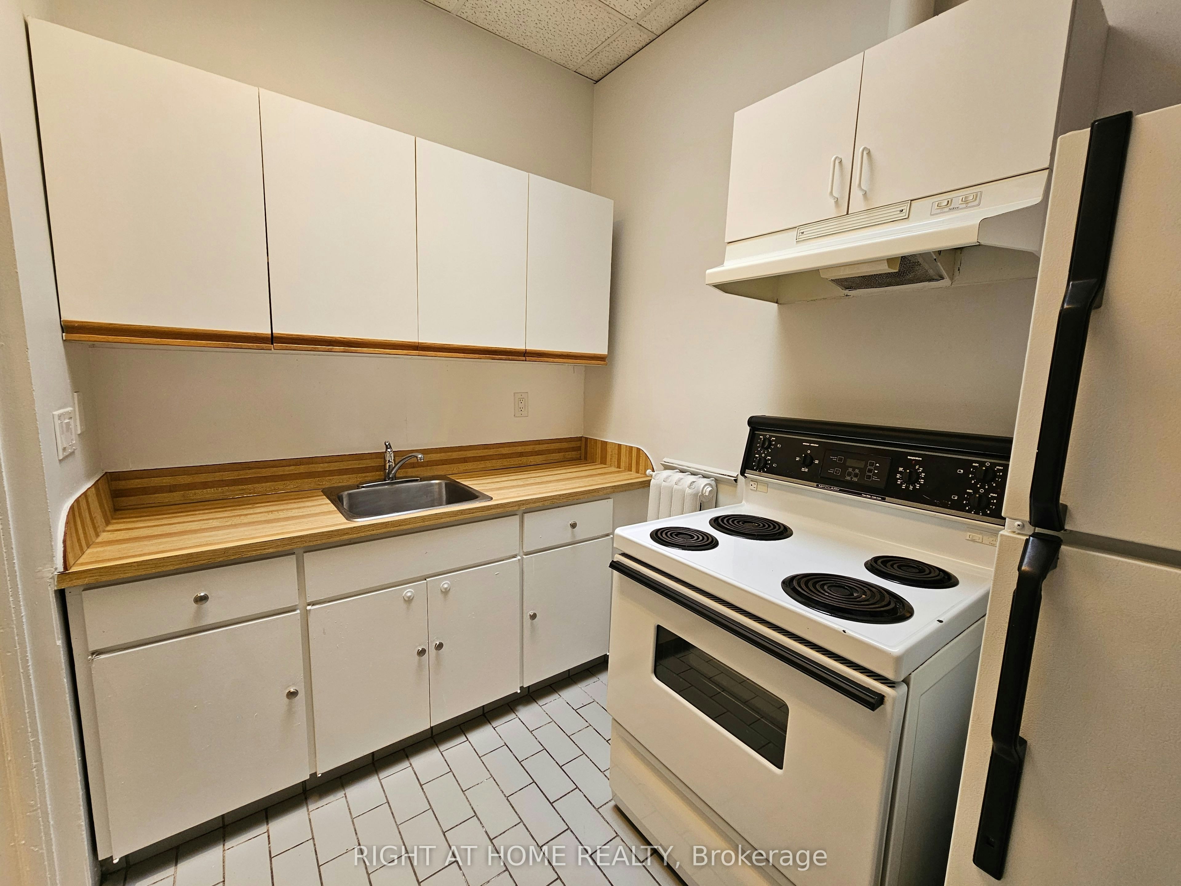 6-516 Yonge Street, Toronto, ON, M4Y 1X9 - 3