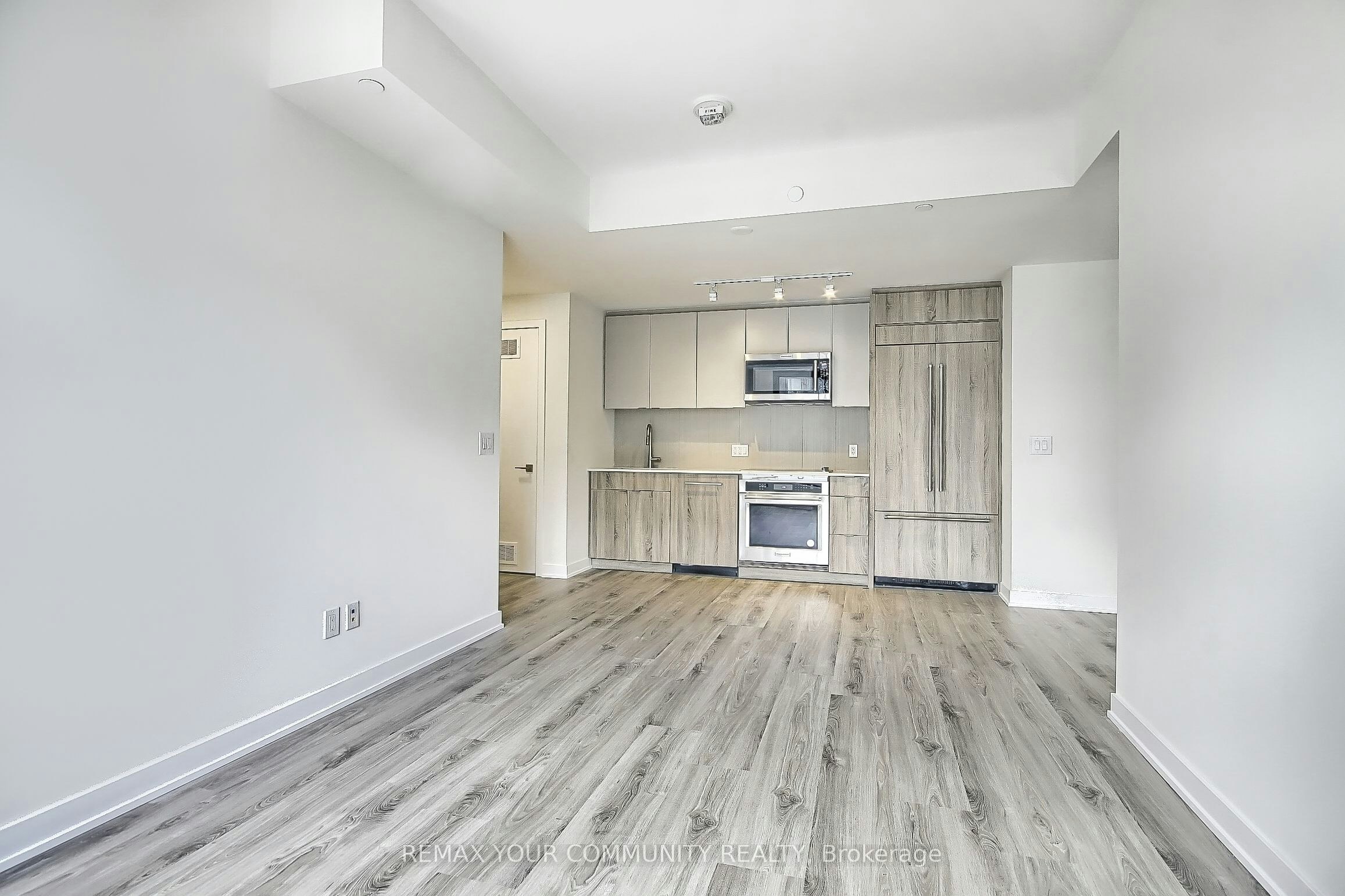 808-840 St Clair Avenue W, Toronto, ON, M6C 0A4 - 10