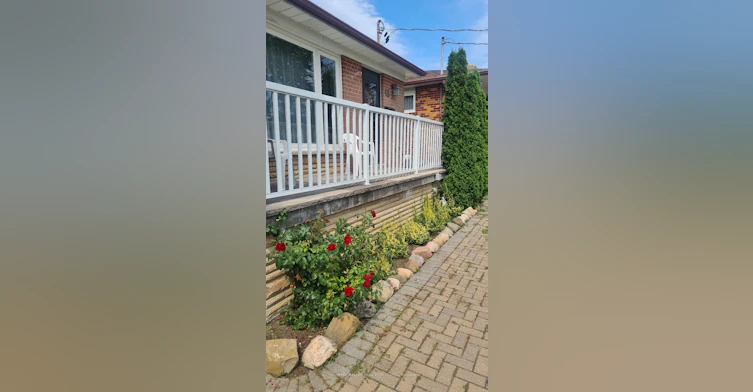 48 Green Bush Road, Toronto, ON, M2M 1P3 - 2