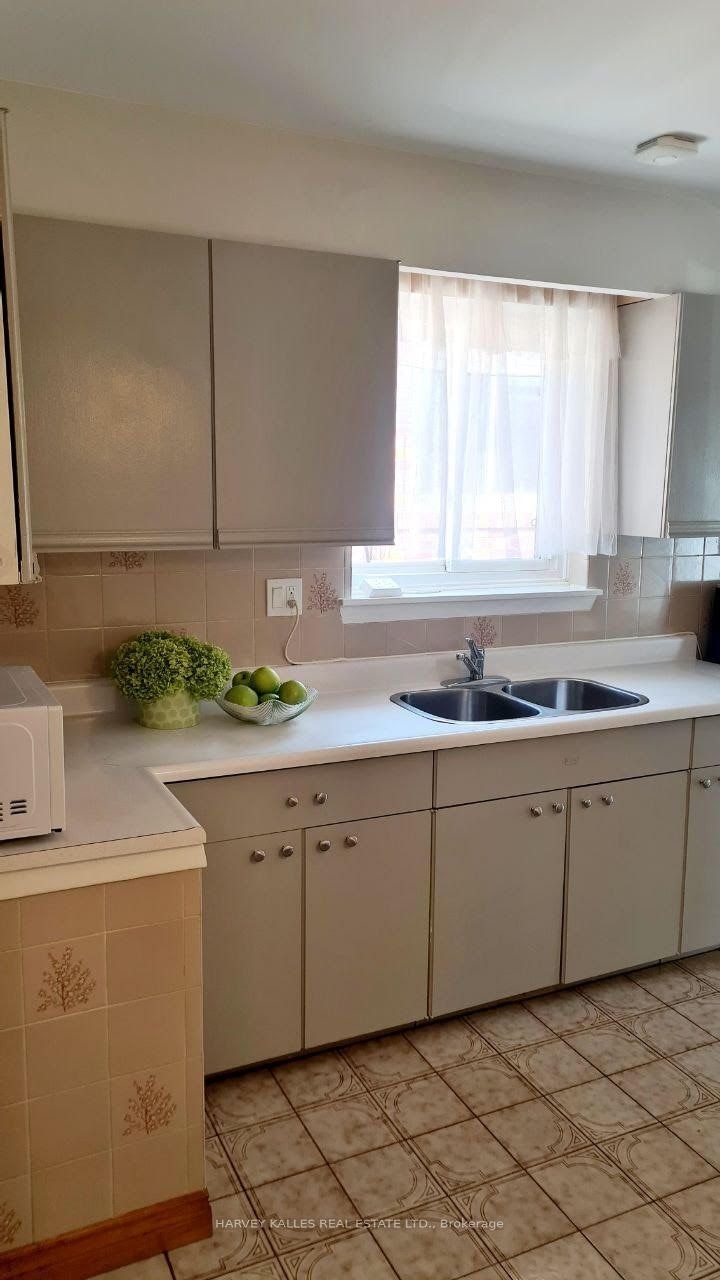 48 Green Bush Road, Toronto, ON, M2M 1P3 - 8