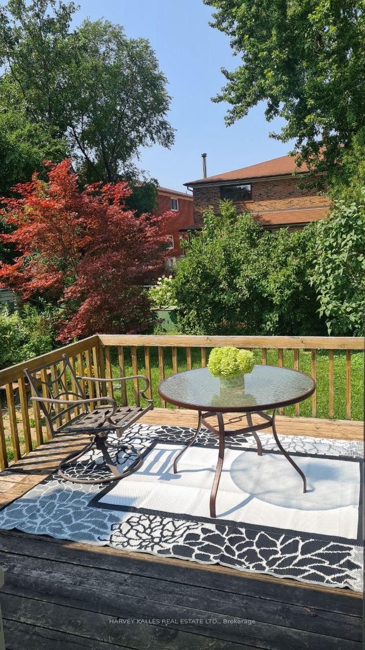 48 Green Bush Road, Toronto, ON, M2M 1P3 - 11