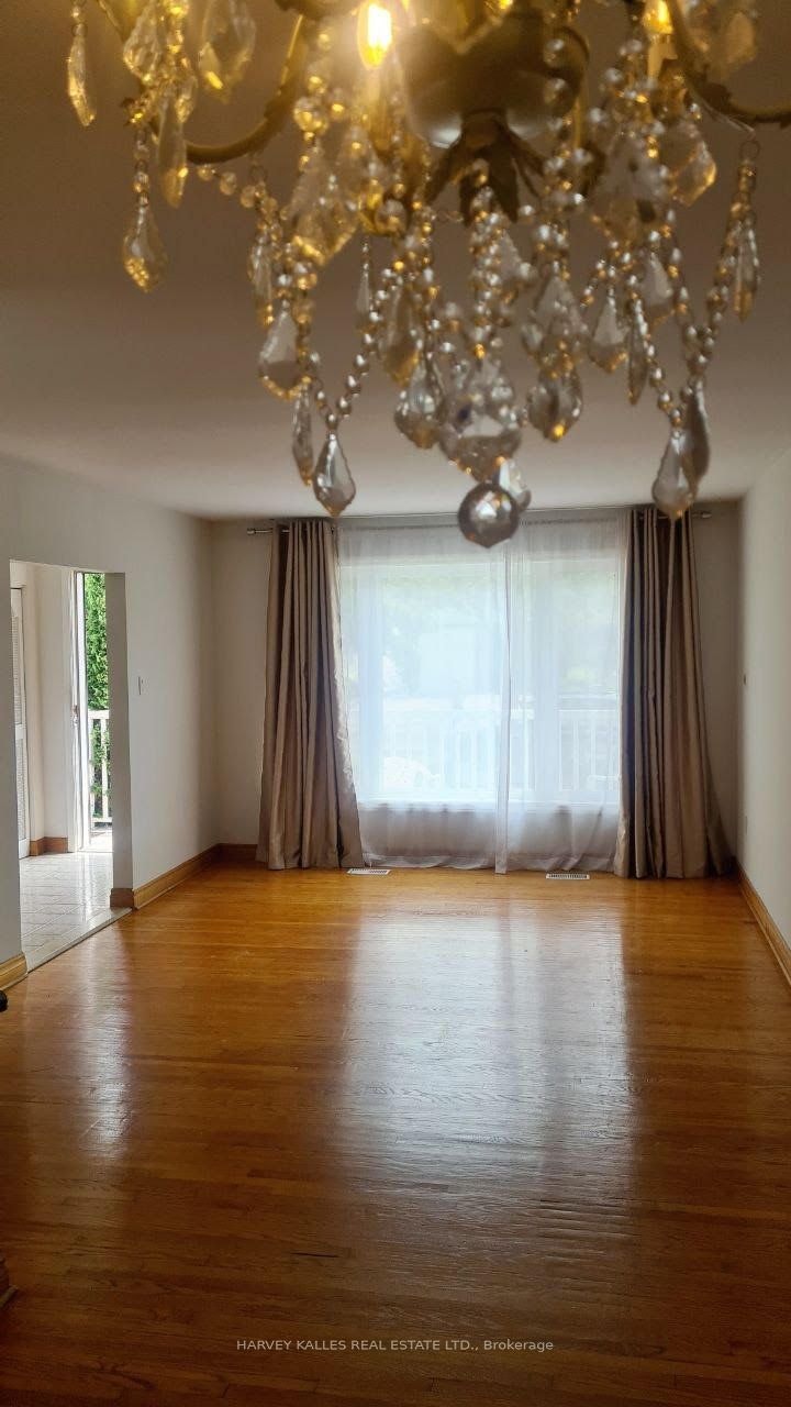 48 Green Bush Road, Toronto, ON, M2M 1P3 - 4