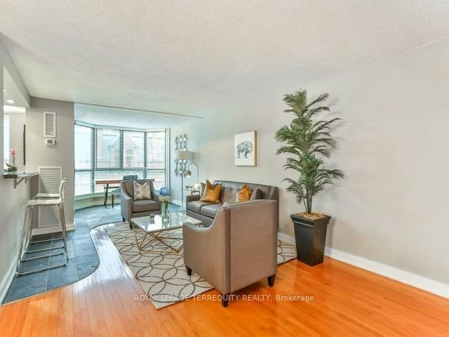 803-30 Church Street, Toronto, ON, M5E 1S7 - 2