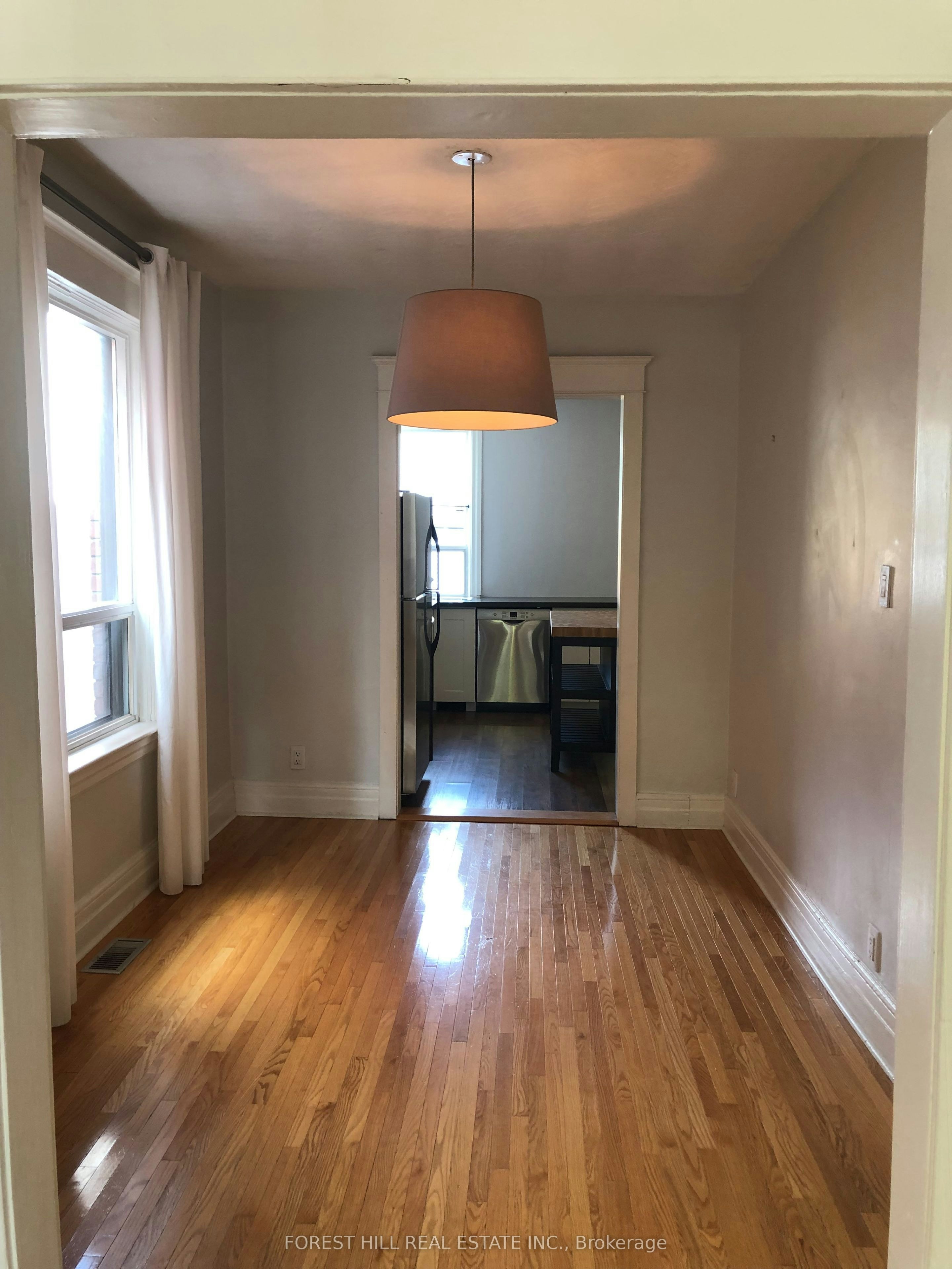 37 Hendrick Avenue, Toronto, ON, M6G 3S4 - 6