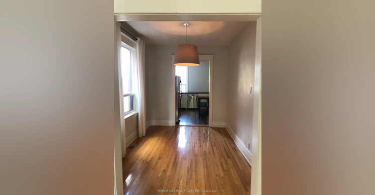 37 Hendrick Avenue, Toronto, ON, M6G 3S4 - 6