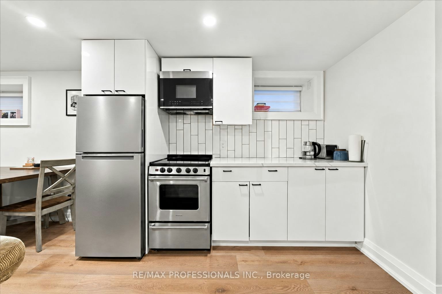 Lower-134 Argyle Street, Toronto, ON, M6J 1N9 - 8