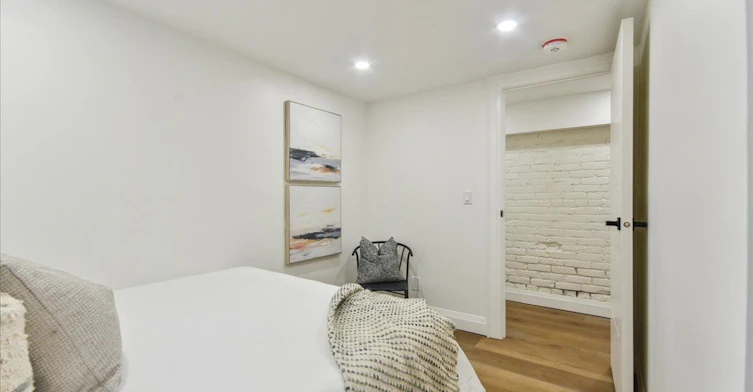 Lower-134 Argyle Street, Toronto, ON, M6J 1N9 - 19