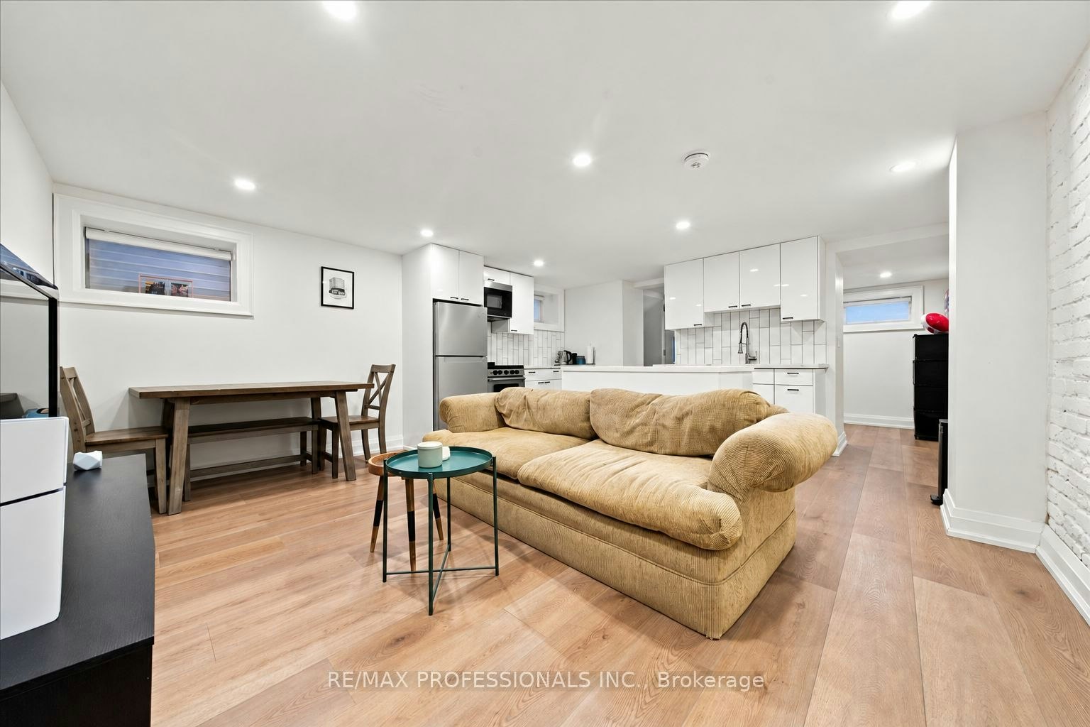 Lower-134 Argyle Street, Toronto, ON, M6J 1N9 - 12