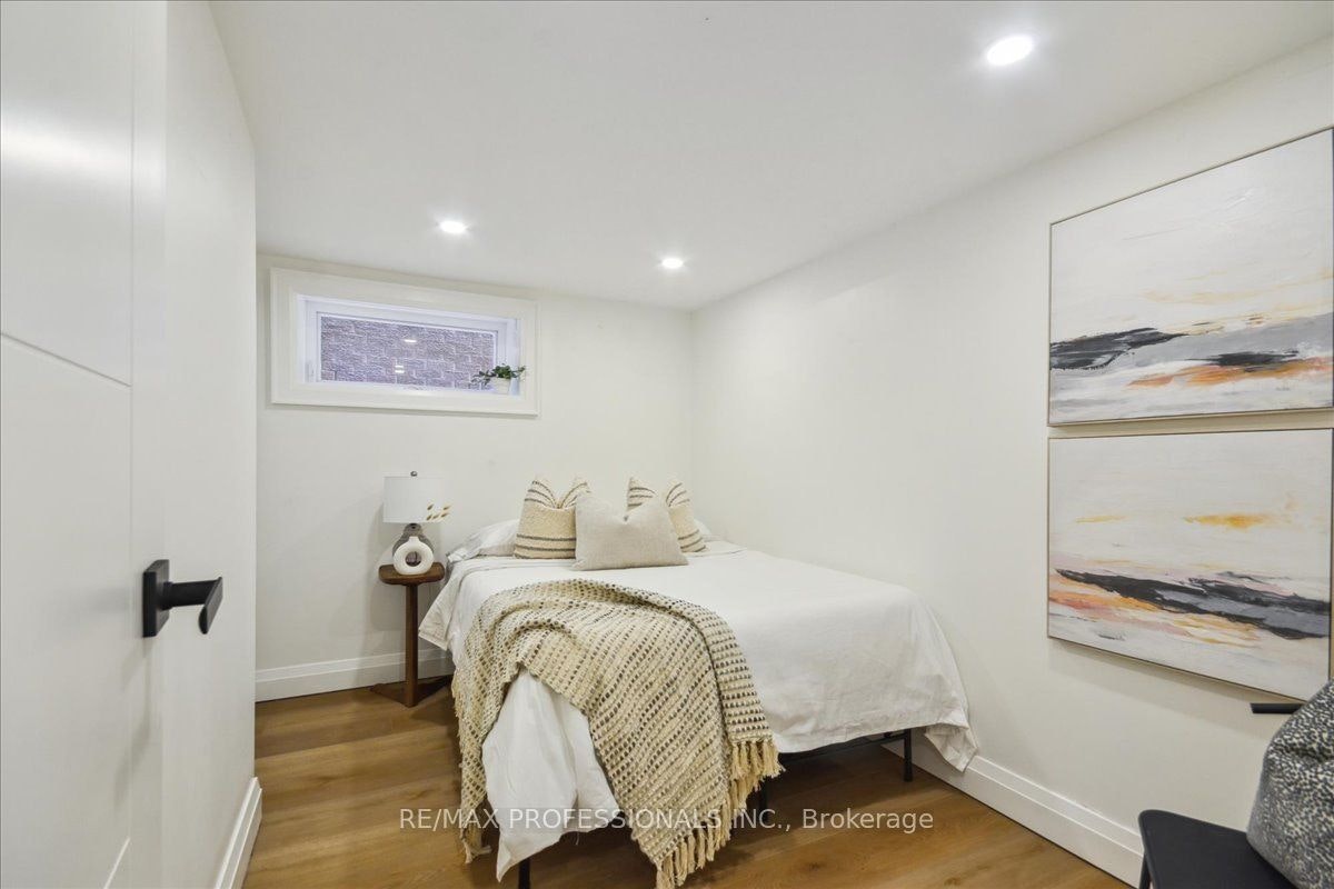 Lower-134 Argyle Street, Toronto, ON, M6J 1N9 - 17