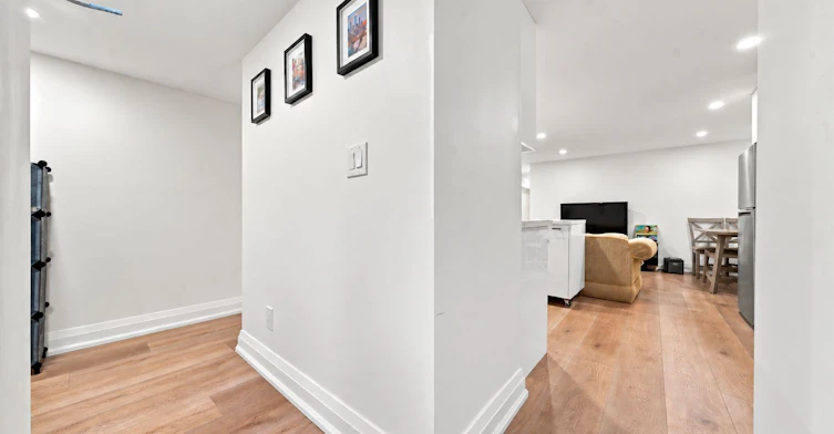 Lower-134 Argyle Street, Toronto, ON, M6J 1N9 - 7