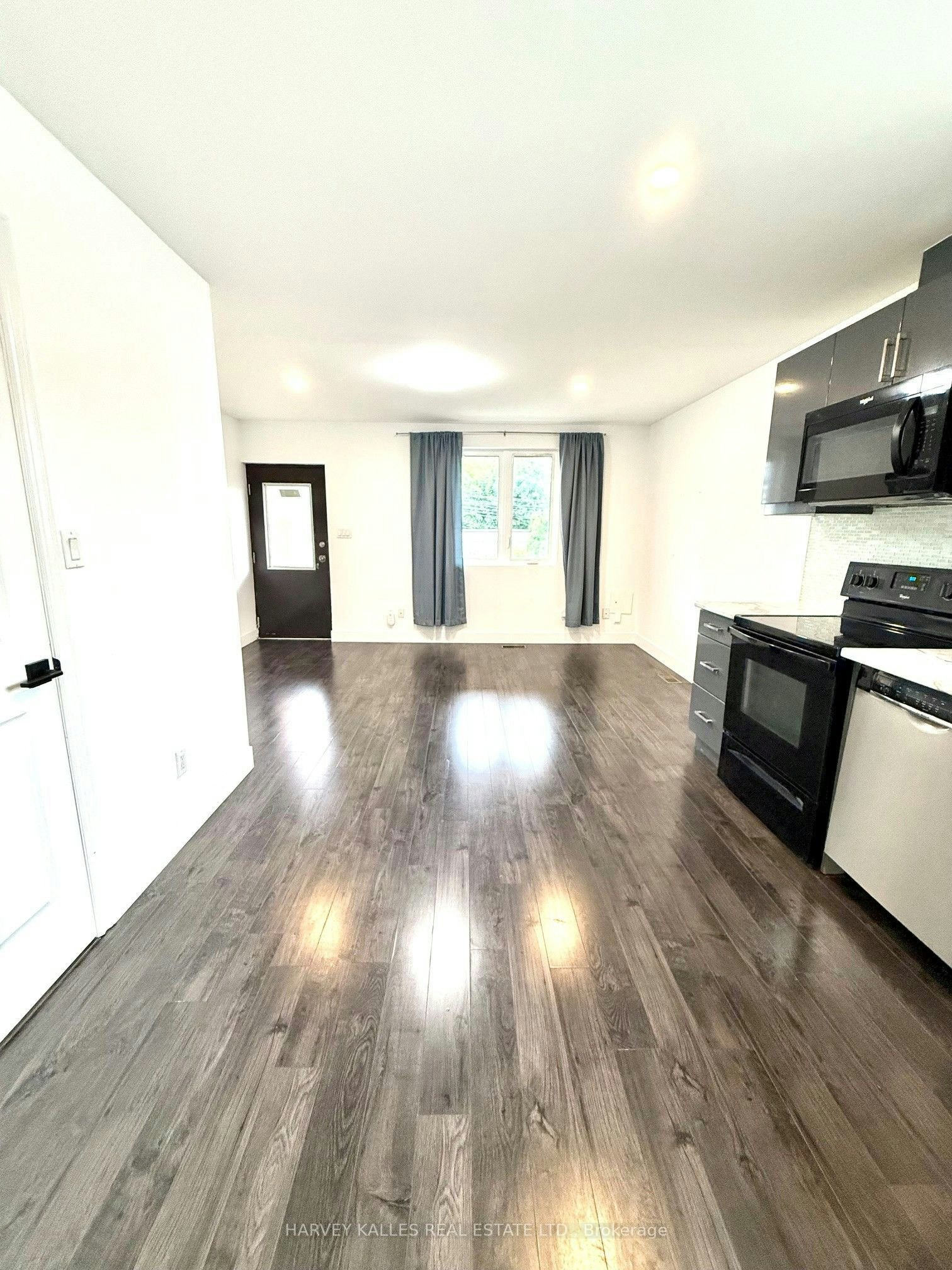Unit B-427 Vaughan Road, Toronto, ON, M6C 2P1 - 3