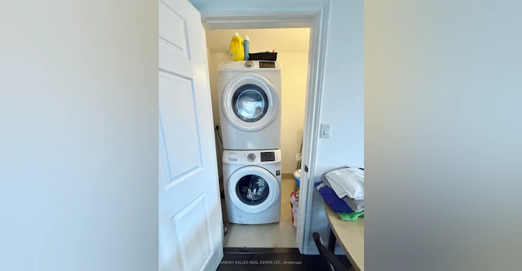 Unit B-427 Vaughan Road, Toronto, ON, M6C 2P1 - 7