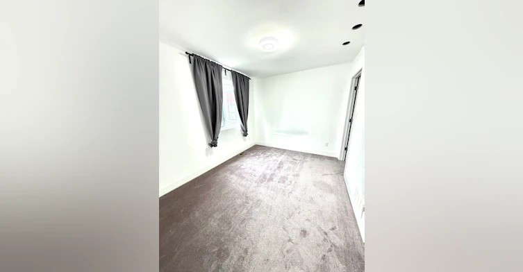 Unit B-427 Vaughan Road, Toronto, ON, M6C 2P1 - 4