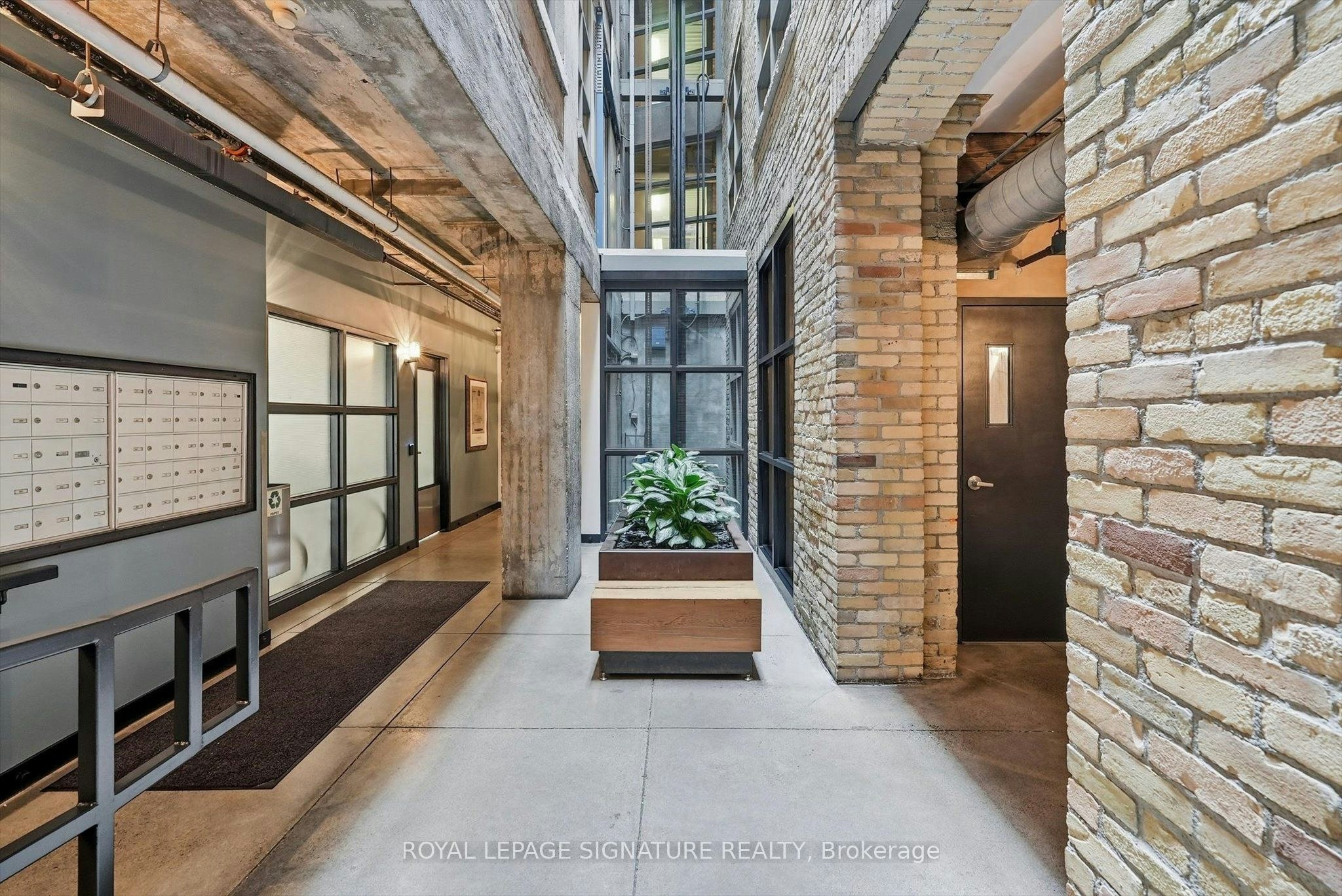 103-383 Adelaide Street E, Toronto, ON, M5A 1N3 - 32