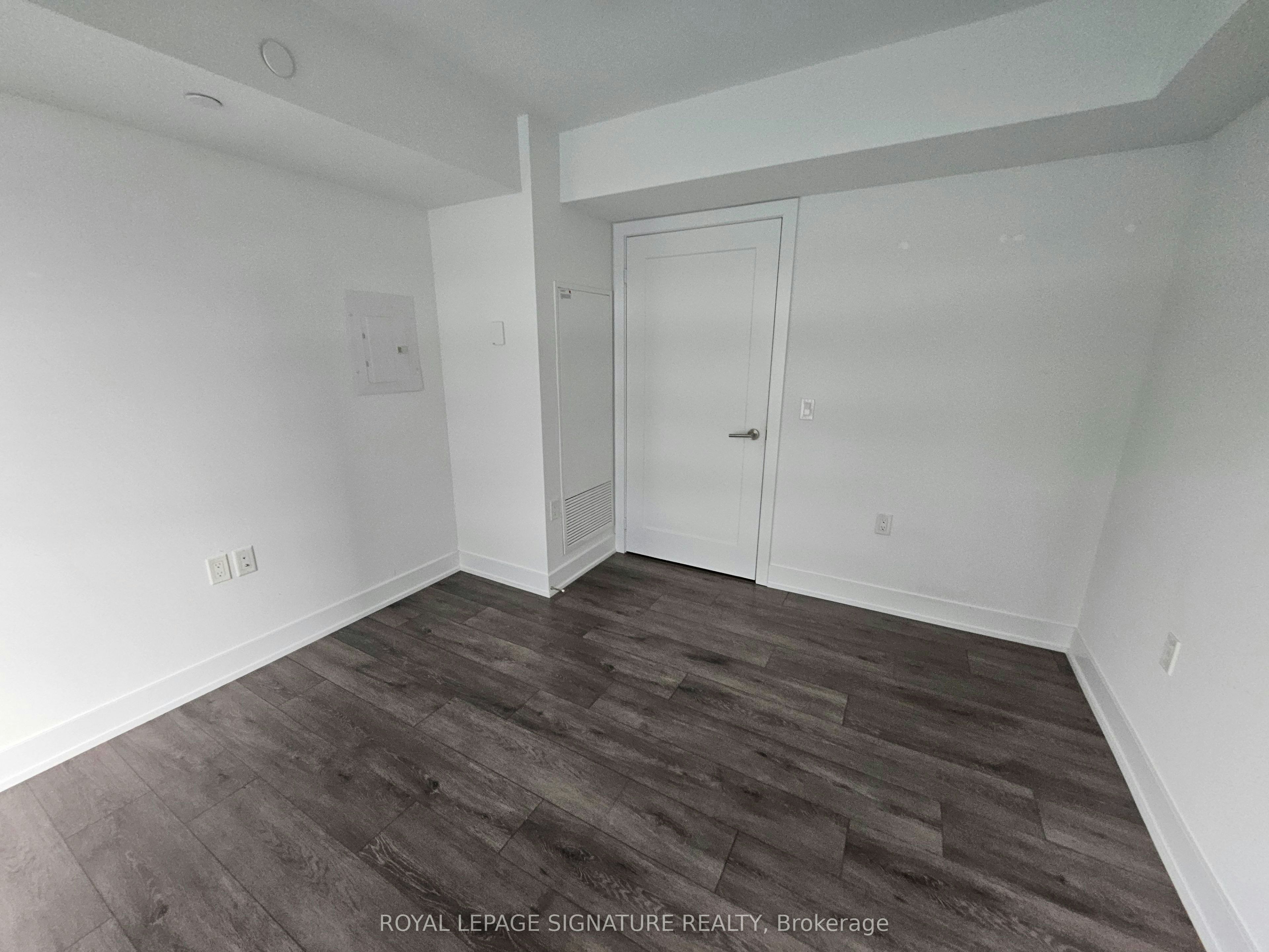 2123-585 Bloor Street E, Toronto, ON, M4W 0B3