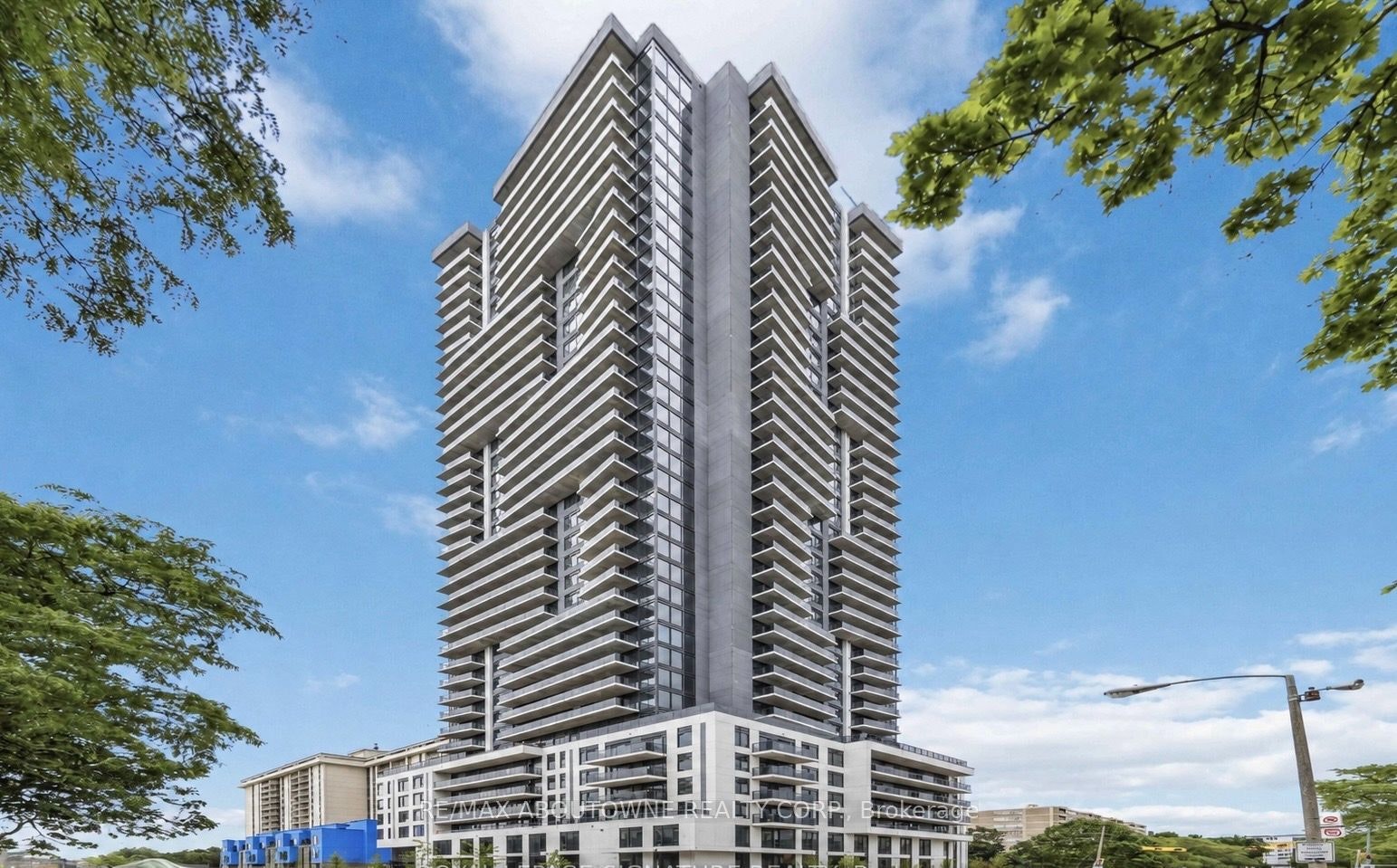 2303-15 David Salomon Drive, Toronto, ON, M3C 1E7