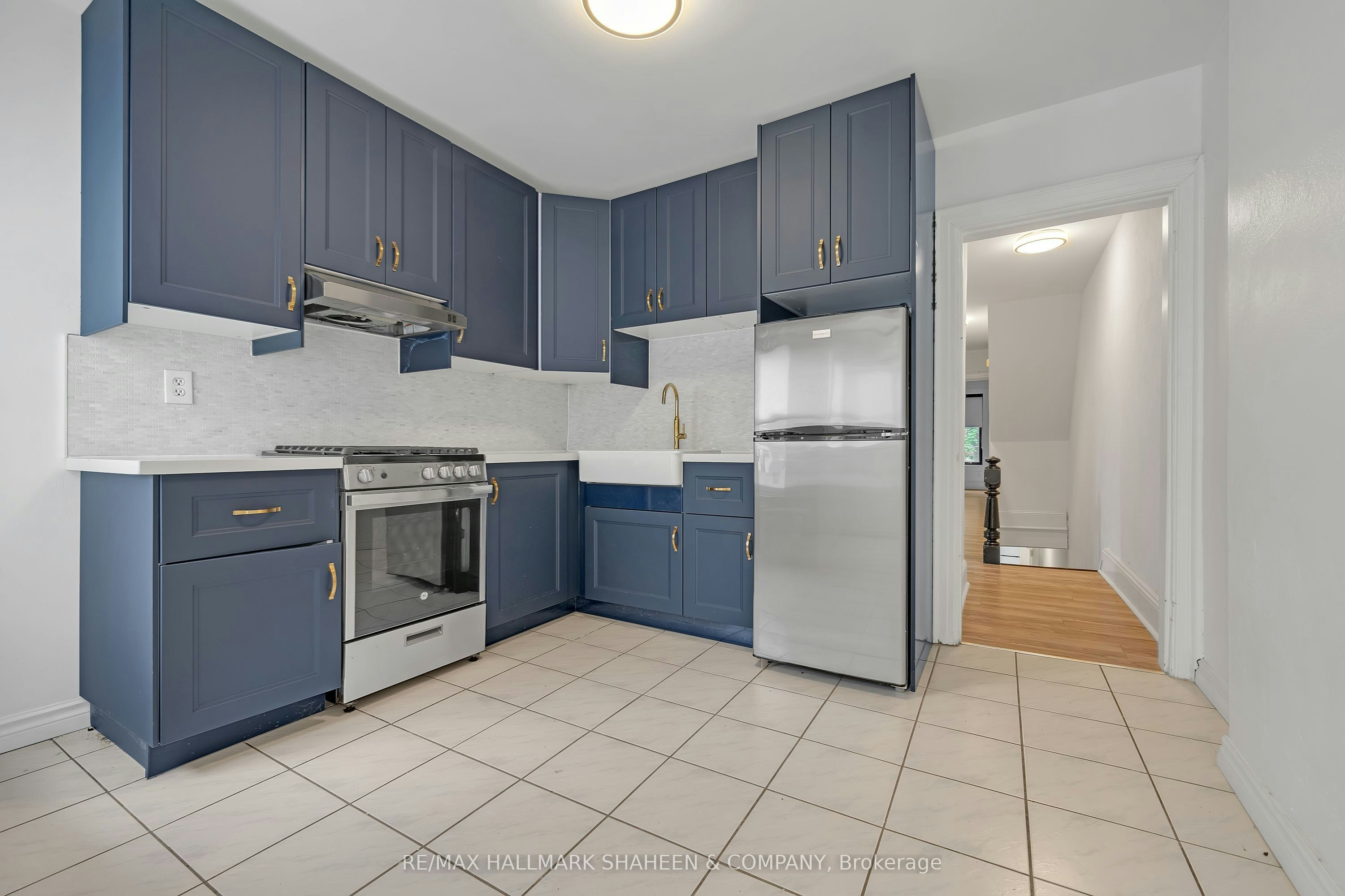 2nd&3rd-198 Roxton Road, Toronto, ON, M6J 2Y5 - 7