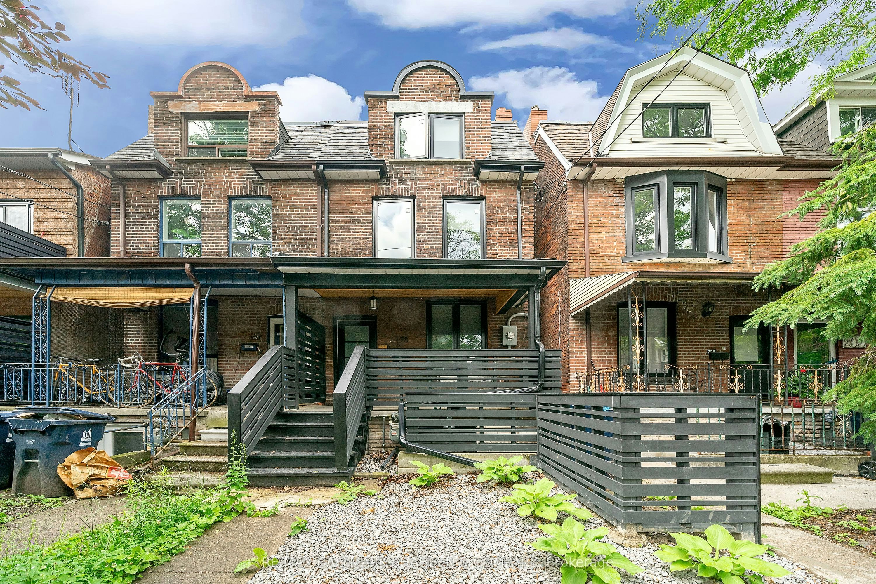 2nd&3rd-198 Roxton Road, Toronto, ON, M6J 2Y5 - 2