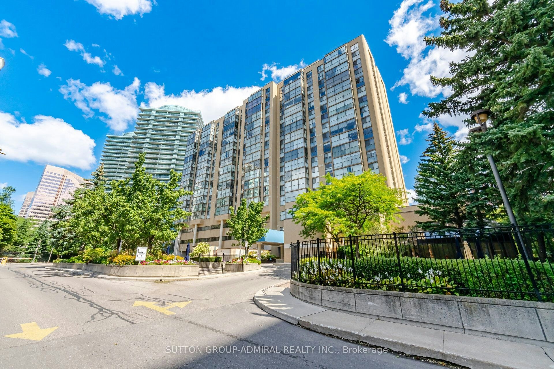 501-5460 Yonge Street, Toronto, ON, M2N 6K7