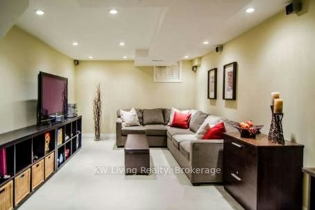 196 Fairlawn Avenue, Toronto, ON, M5M 1S8 - 7